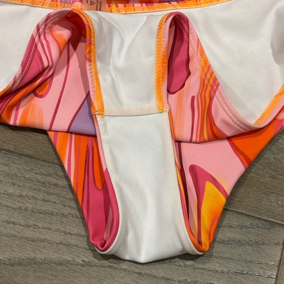 SHEIN Swim Plunging One Piece Swimsuit & Matching Beach Skirt NWOT - Picture 8 of 10